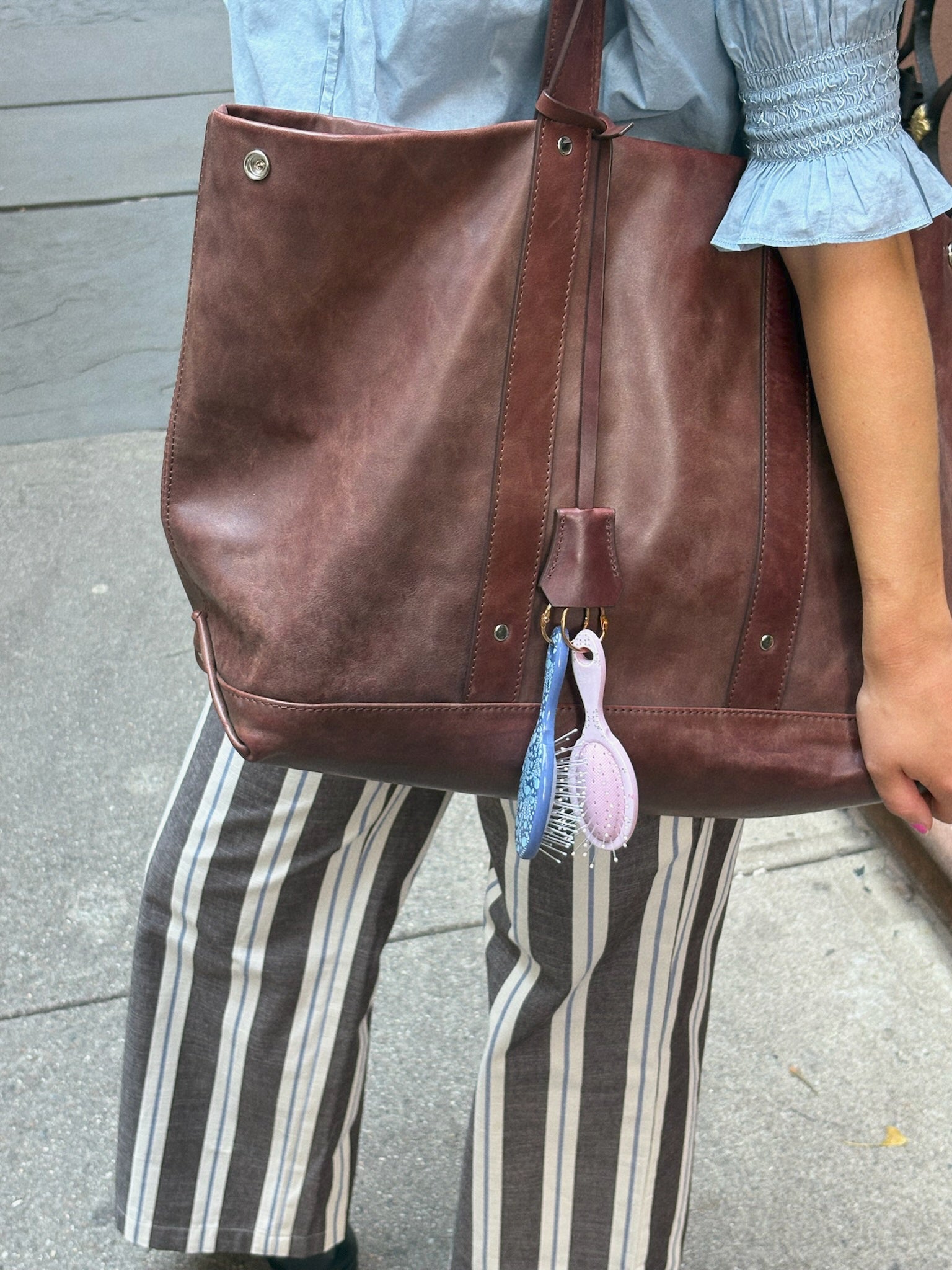 Hill House x Wet Brush Keychain Detangler - Pink Trellis
